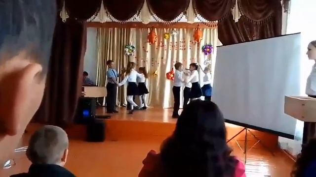 Танец на День Учителя смотреть онлайн