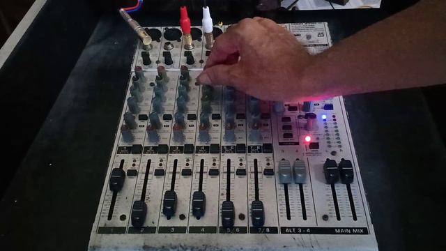 @ Mixer Bãi Behringer 1204 FXpro