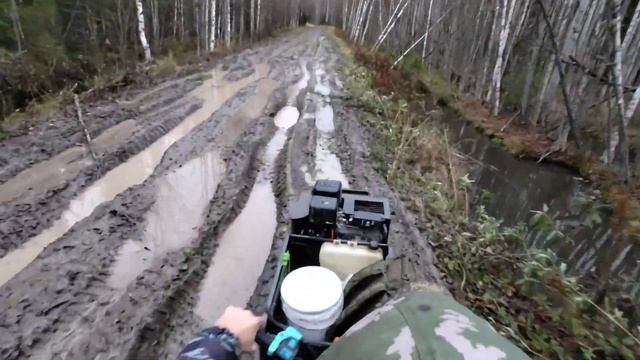 Мотобуксировщик с летним модулем на четырёх колёсах смотреть онлайн