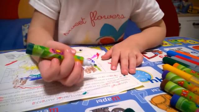 Раскрашиваем квики игру Nesquik, поем песенку Little Finger, учим русский алфавит! смотреть онлайн