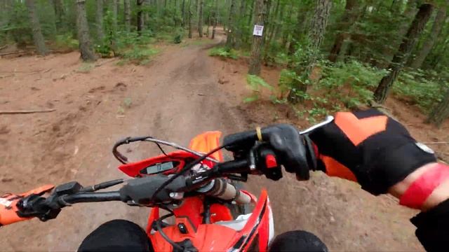250 Two Stroke Enduro - First Ride on 2022 BETA 250 RR смотреть онлайн
