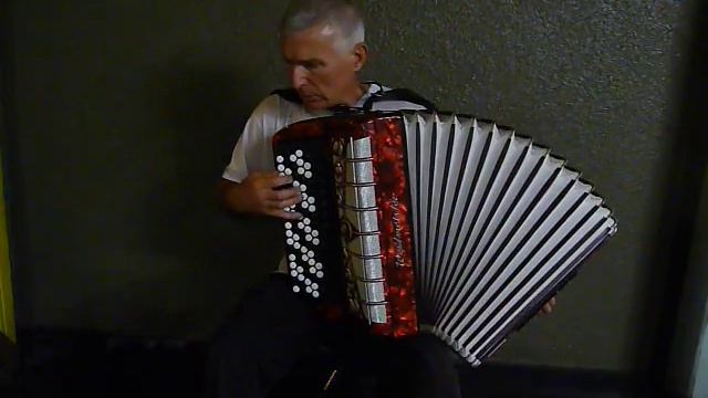 Мой муж классно играет на баяне смотреть онлайн