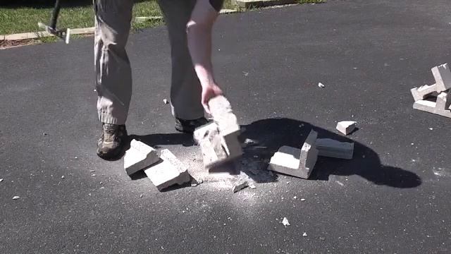 Tactical Tomahawk Breaching Test - Cold Steel Trench Hawk, SOG F01T Fusion, United Cutlery M48 смотреть онлайн