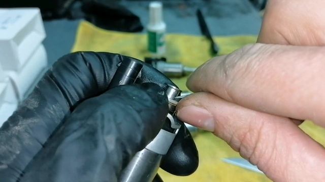 Замена тефлоновых колец форсунок FSI на Skoda Octavia A-7 1,4 CZDA . смотреть онлайн
