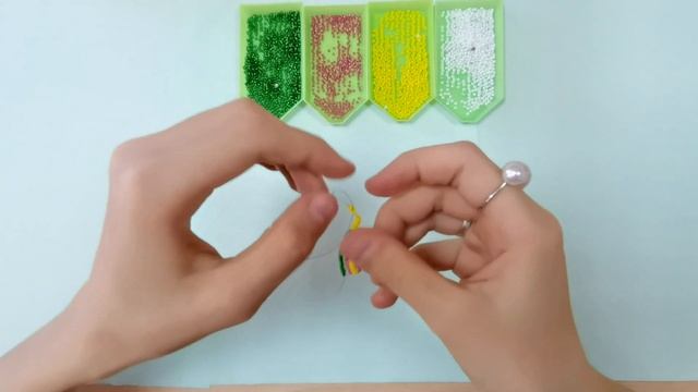 Рыбка из бисера "Радужная" смотреть онлайн