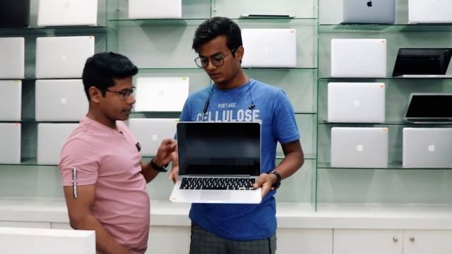 Biggest Apple Laptop Shop In Dhaka ?Second Hand Mackbook Air/Pro Price In Bangladesh ? Mamun Vlogs смотреть онлайн