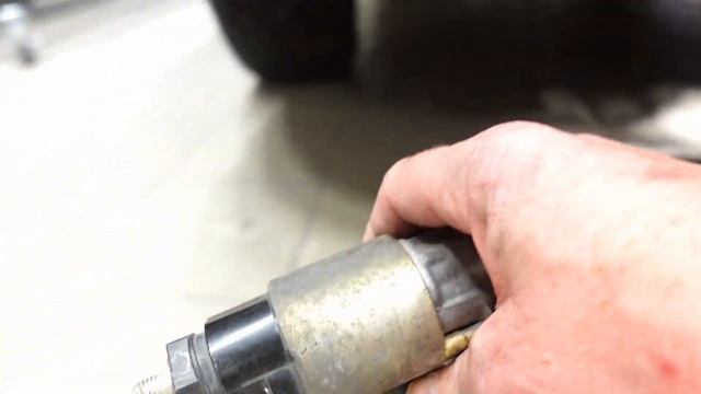 How to change/replace the starter motor on a Toyota Corolla Verso смотреть онлайн