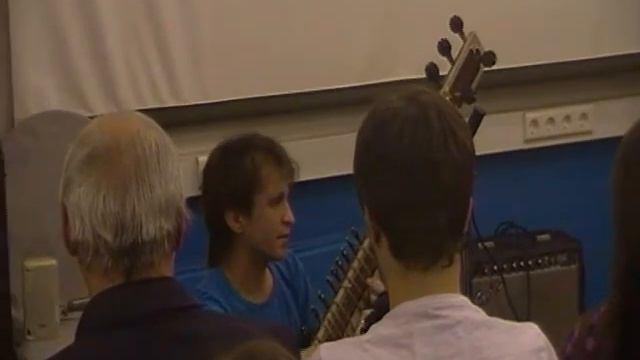 Игра на ситаре