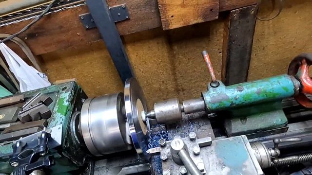 Изготовление фланца диаметром160 (мм) на  токарном станке ТВ-4.