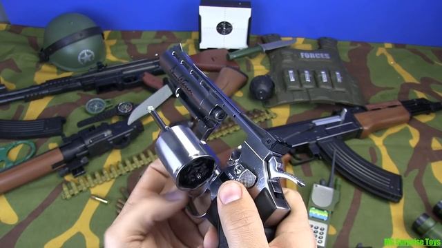 Military Guns Toys - Box of Toys ! Toys Guns & Equipment / Toys for Kids смотреть онлайн