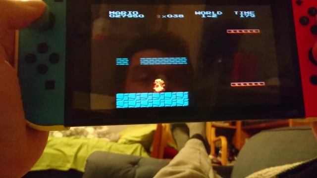 Arcade Archives VS SUPER MARIO BROS Switch Handheld Mode. смотреть онлайн
