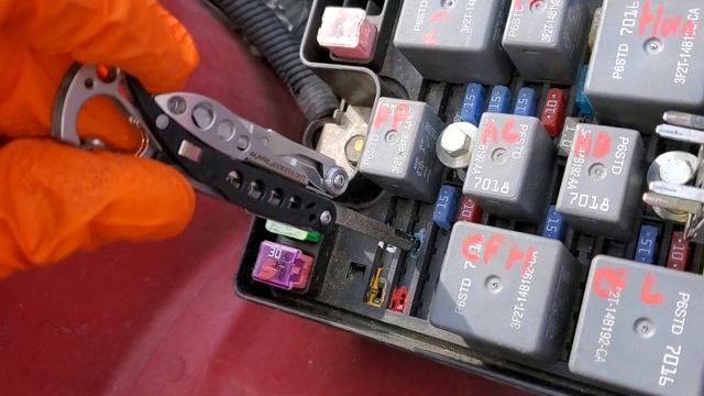 2006 Ford Mustang Starter Relay, Starter Fuse, Circuit Explained смотреть онлайн
