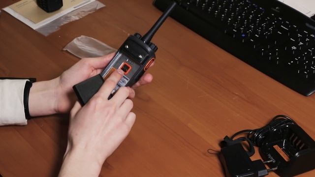 Распаковка DMR радиостанции Hytera PD405 смотреть онлайн