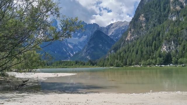 MAGICAL LAKES IN THE DOLOMITES | Lago di Dobbiaco, Lago di Landro, Lago di Braies смотреть онлайн