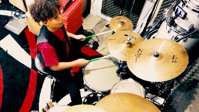 Luca & Lucca /// Nutcracker Suite - Isreal Houghton Drum Cover смотреть онлайн