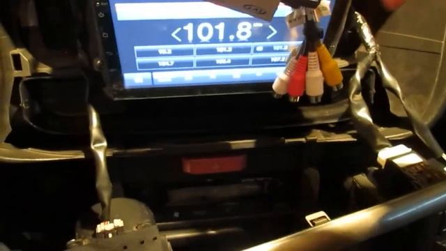 Усилитель на антенну для автомагнитолы FM-018 смотреть онлайн