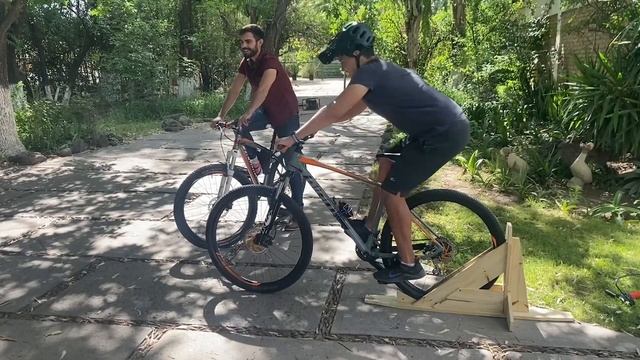 PROBANDO ENTRENADOR DE MANUAL? (Caballito) CASERO ft Para Armarla? | DONADO A GARABITOS смотреть онлайн