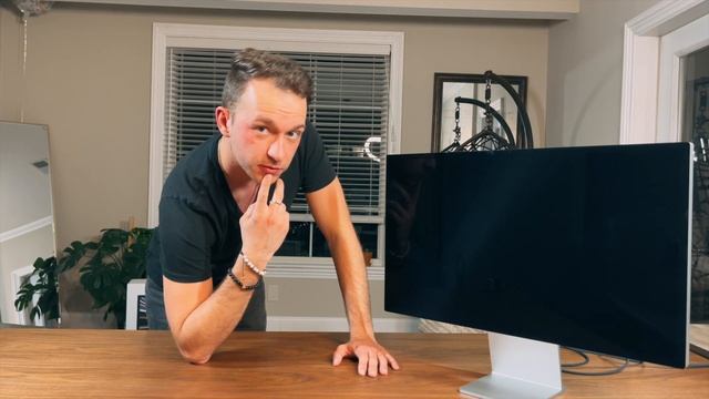 Apple Studio Display Unboxing and Review смотреть онлайн