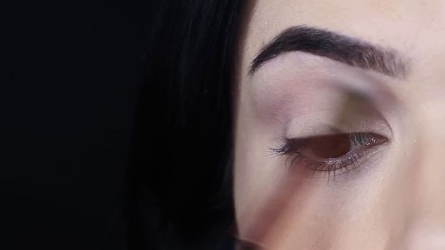 Beginners Eye Makeup Tutorial | Adding Colour | How To Apply Eyeshadow смотреть онлайн