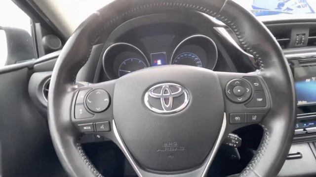 Осмотр Toyota Auris 2015 года в топовой комплектации из Германии /// Японец из Германии # 90
