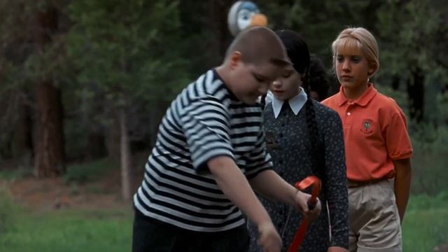 Los Locos Addams 2: Pericles mata una águila calva смотреть онлайн