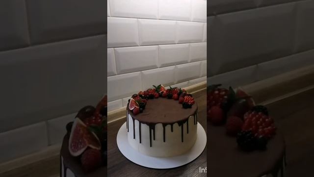 Оформление торта ягодами и шоколадом. смотреть онлайн