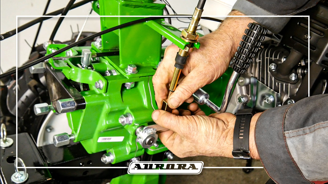 Сборка мотоблока Aurora COUNTRY 1100 MULTI-SHIFT смотреть онлайн