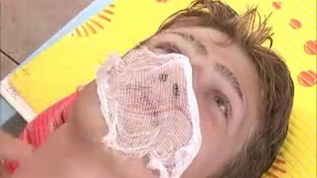 ОБЖ ПОмощь пострадавшему на берегу wmv смотреть онлайн