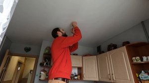 Подробная установка светодиодной люстры на натяжной потолок