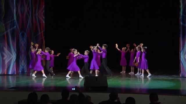 Коллектив бальных танцев "GVdance", вальс "Осенние листья", 30.11.2019 смотреть онлайн