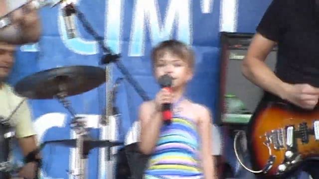 пАппУри & Настенька - №1 (День молодёжи - 2012, Харьков) смотреть онлайн