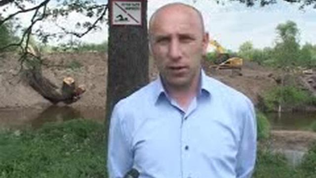 При реконструкции плотины в Гусеве обнаружили бомбу смотреть онлайн