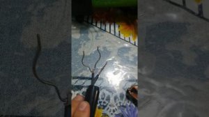 Где плюс а где минус. Насос для авто переделываем провода с прикуривателя на прямую к аккамулятору.