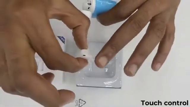Unboxing the i12 TWS Airpod смотреть онлайн