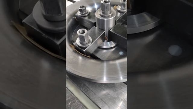 Крышка колеса #shortsvideo смотреть онлайн