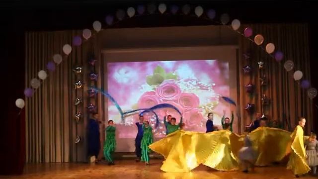 Хореографический коллектив "Бриз" - танец "Подводная фантазия" смотреть онлайн