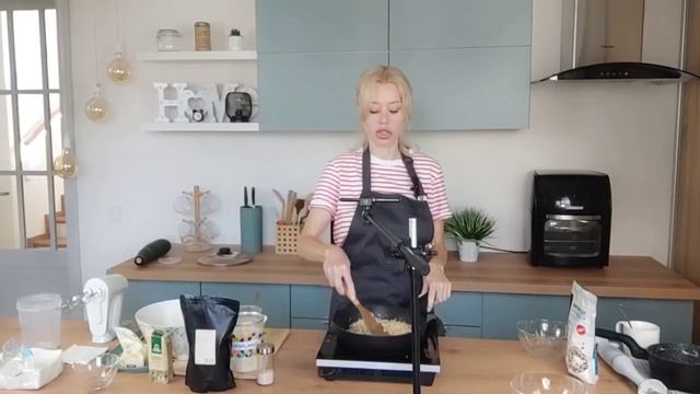 НА КУХНЕ С МАШЕЙ! СКОЛЬКО РАЗ В ДЕНЬ НАДО ЕСТЬ ДЛЯ ПОХУДЕНИЯ. Пирожные "Заварная Сыпучка". Серия 7 смотреть онлайн