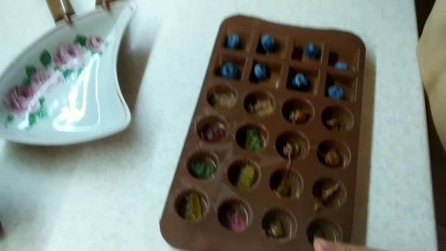 Делаем шоколадные конфеты с разными начинками