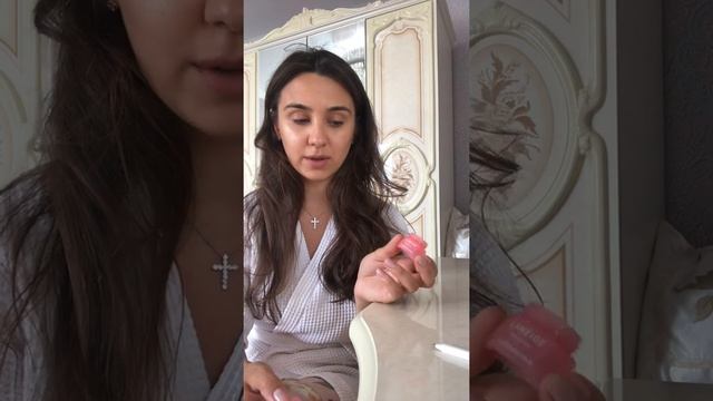 Ночная маска для губ “laneige” смотреть онлайн