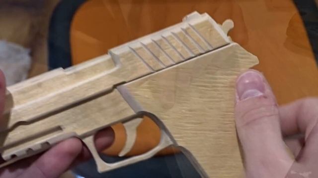Как сделать SIG Sauer P226 C из дерева?