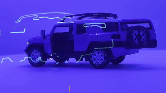 Toyota FJ Cruiser SUV 1:32 Diecast смотреть онлайн