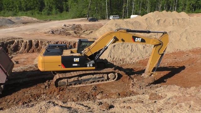Cat 336D2 L loading Mercedes-Benz Actros trucks part 1 смотреть онлайн