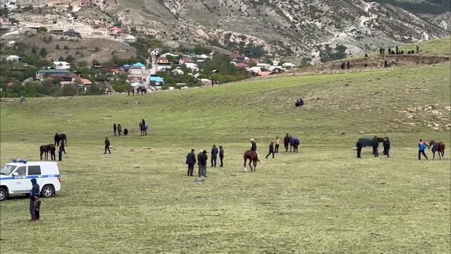 Скачки в с. Ансалта. 2-я партия.7 кругов.1.05.2023 смотреть онлайн