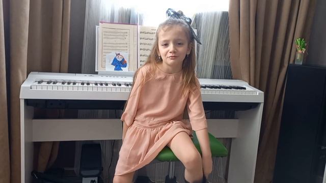 Даша поздравляет бабушек с 8 марта смотреть онлайн
