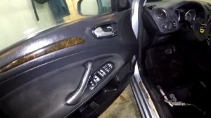 Правильная химчистка дверной карты с тканевой вставкой, показываю от и до