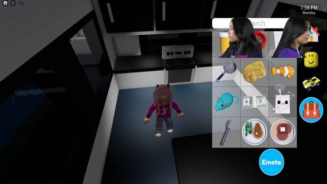 Janet takes care of Pets! | Roblox: Pet Party смотреть онлайн