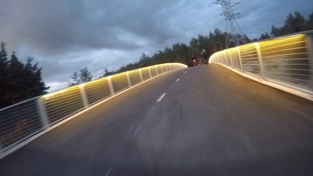 Вечерняя велопокатушка в потёмках смотреть онлайн