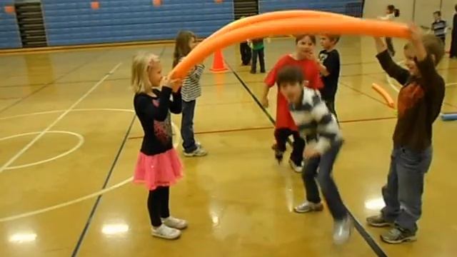 Monster Trap - Halloween Game (Kindergarten-1st grade Activity) смотреть онлайн