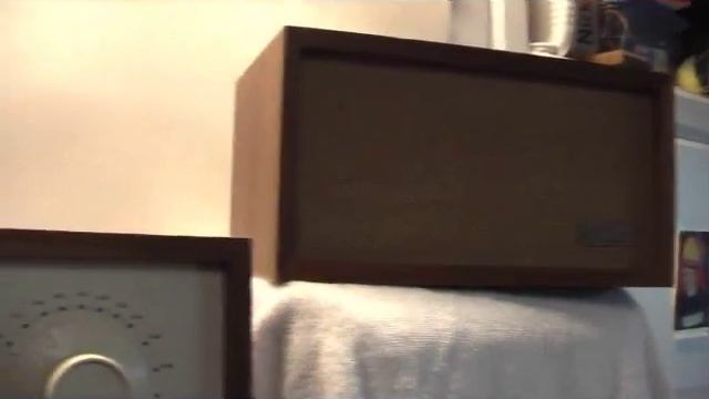 KLH Model Eight Radio - Henry Kloss Design смотреть онлайн