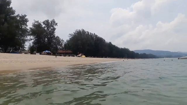 Пляж Банг-Тао, Перевёрнутый дом - Katipunich смотреть онлайн